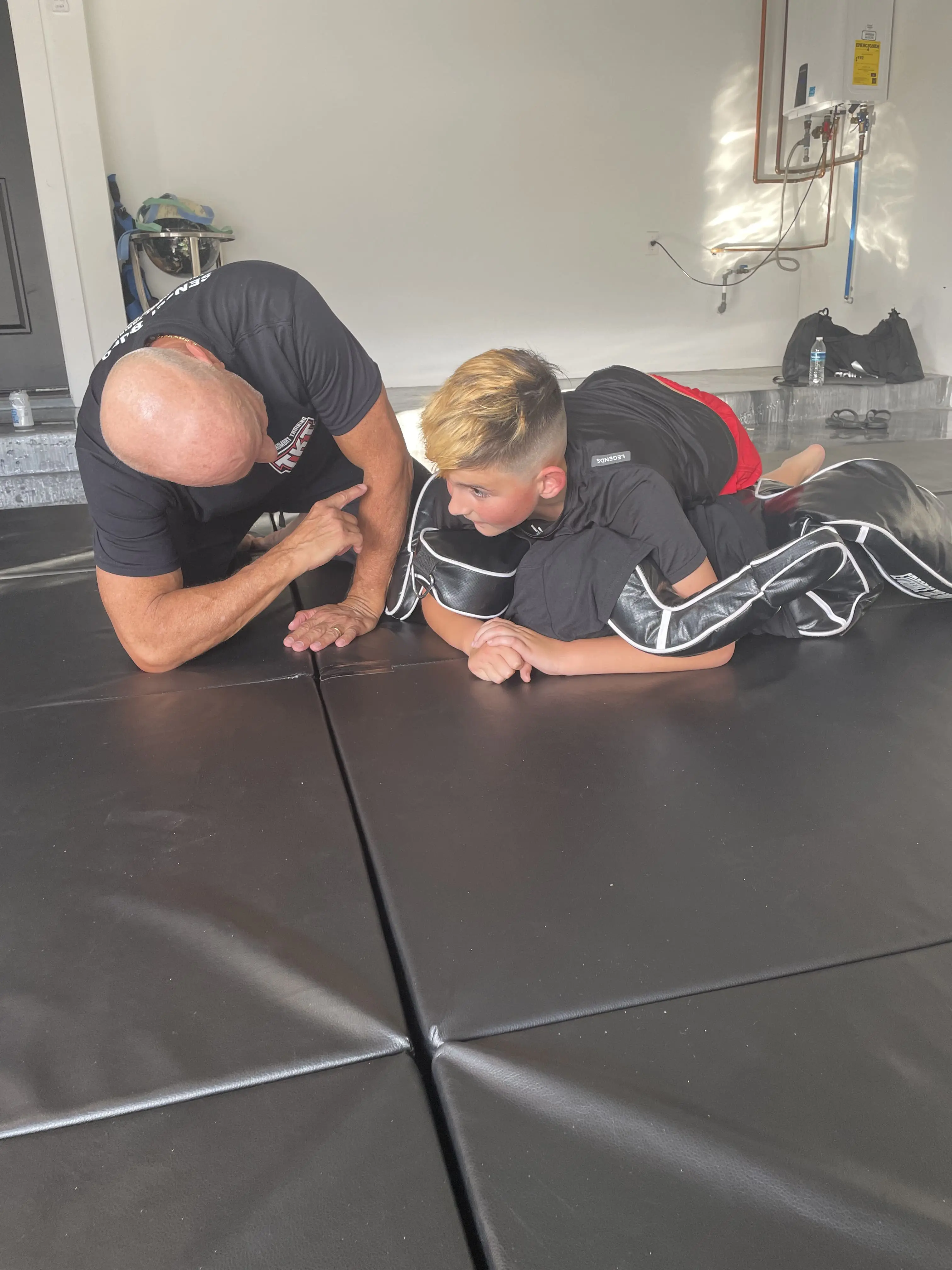 Sensei Caio teaching Jiu-Jitsu details